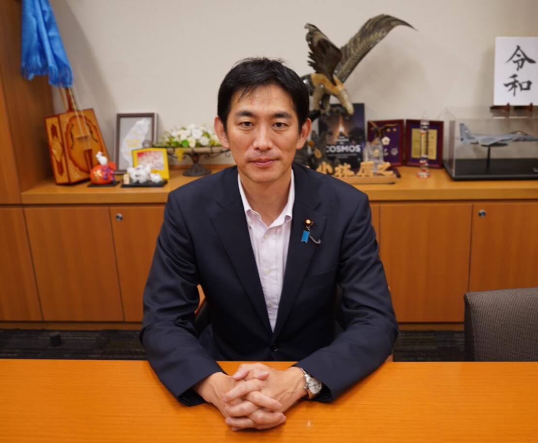 小林 鷹之