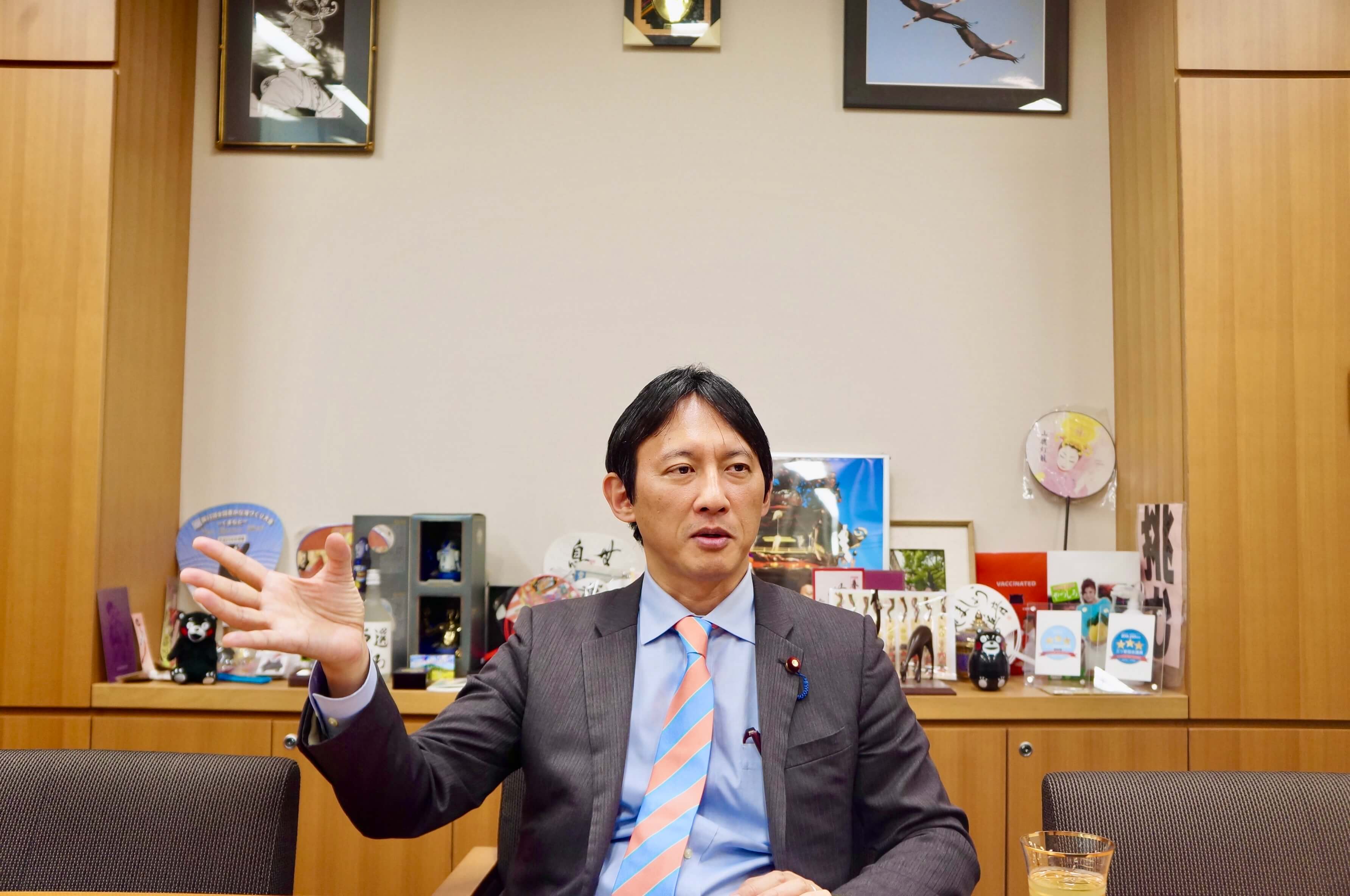 小野 泰輔
