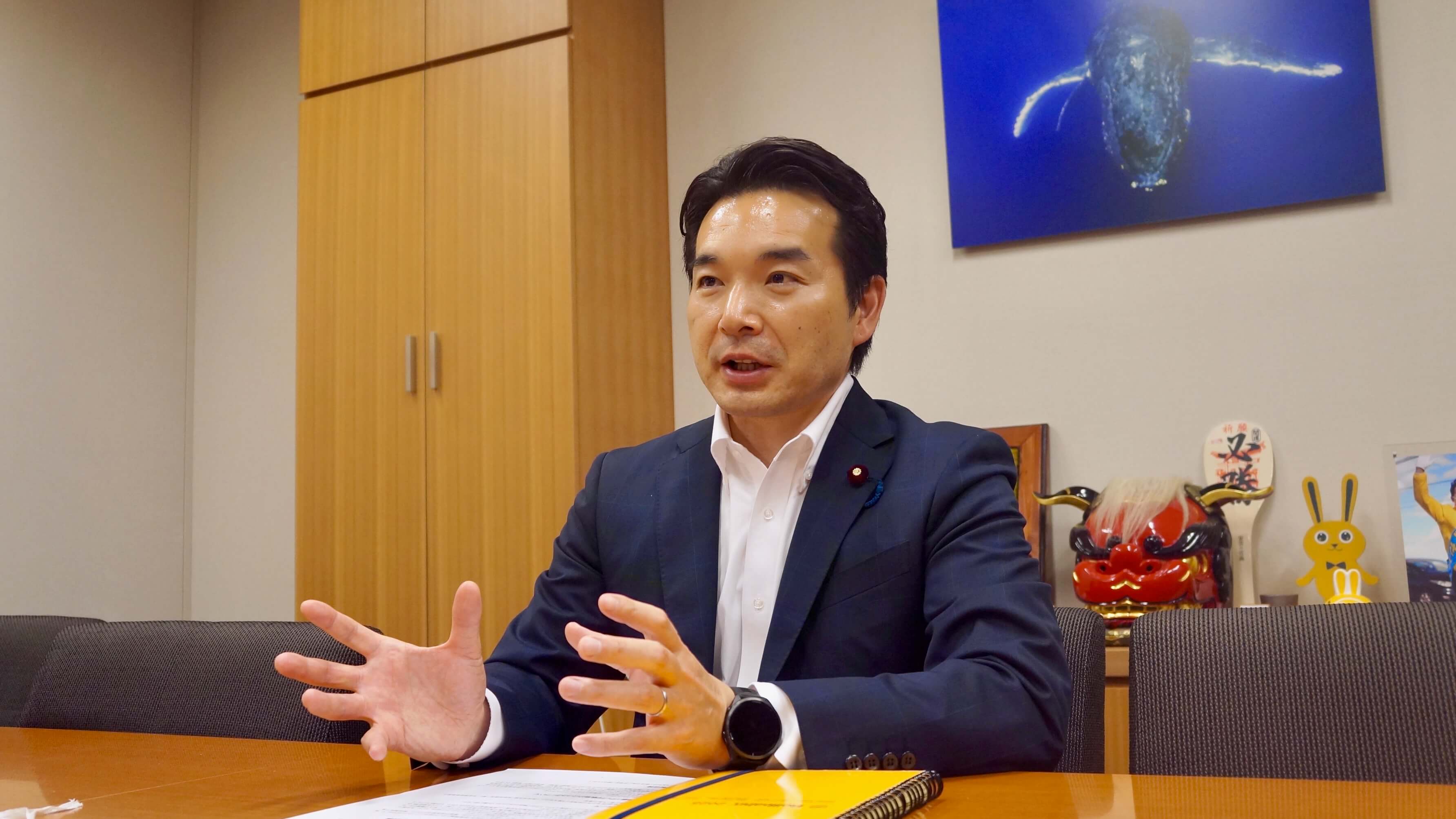 浅野哲議員